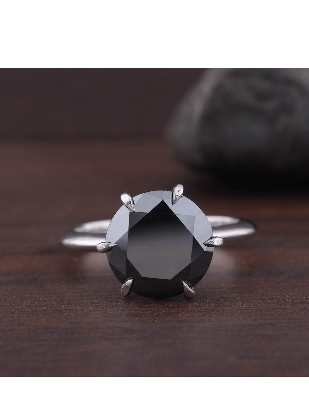 New Elegant Black Mossinaite Solitaire Round-Cut Ring 3 Carats